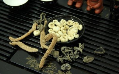 ​经常煲中药你煲的是否正确 煎药服药时间有讲究