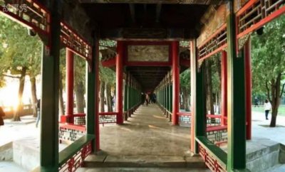 ​世界上最长的走廊 颐和园长廊有14000多个手绘画(历史悠久)