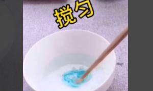 小白鞋怎样洗才干净变白,小白鞋绒毛怎么洗干净?图4