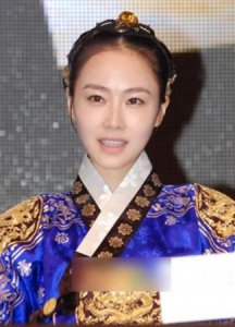 ​洪秀贤主演的电视剧，电视剧里叫洪秀贤