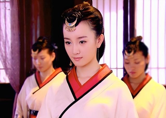 整形失败去世的女明星(12位被整形毁掉的女星)(6)