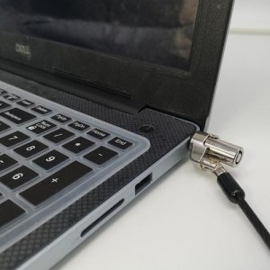 ​笔记本电脑防盗锁使用教程（电脑成为背锅侠）