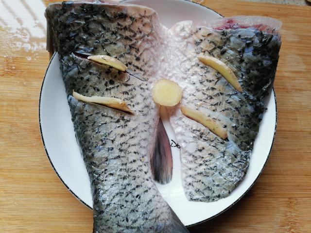 清蒸草鱼的10种家常做法（吃不起肉那就大口吃鱼）(4)