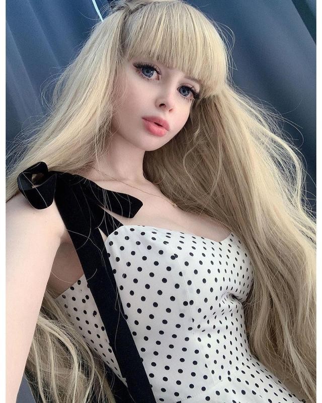 俄罗斯美女anjelica（俄美女从小被圈养）