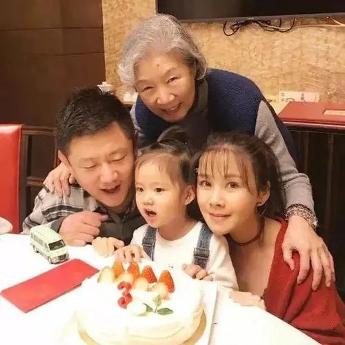 何琳和陈坤什么关系（何琳为陈坤生子被误会多年）