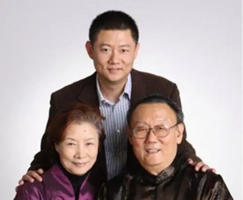 何琳和陈坤什么关系（何琳为陈坤生子被误会多年）