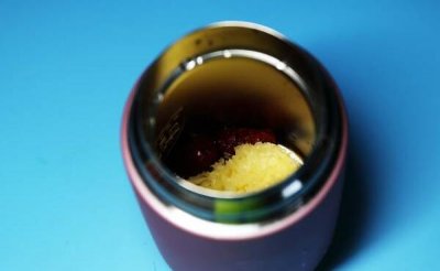 ​焖烧杯在运用前须要用开水烫吗，须要（消亡杯内细菌）