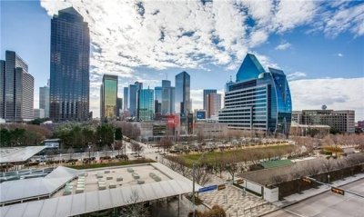 ​美国达拉斯在哪个州，在美国，达拉斯与亚特兰大，哪个城市更大？更繁华？