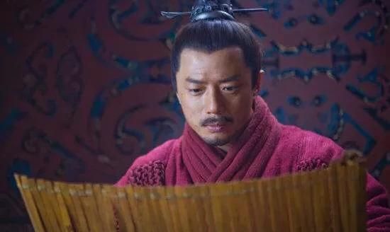 卢绾怎么死的,萧何家吹鼓手那段,刘邦明明知道是卢绾私拿了二钱,卢绾也承认了!为什么还跟卢绾说:今后有人问起,就说?图7