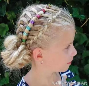 ​小孩扎辫子教程中长发（花样编辫子扎发）
