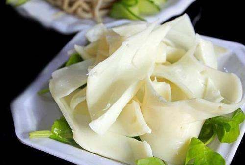 涮火锅的黄喉是哪个部位,吃火锅的黄喉是什么部位图2