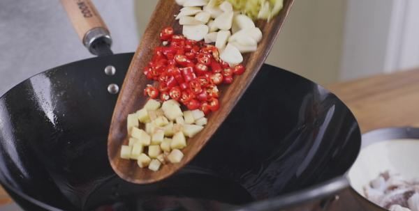 牛蛙的做法,牛蛙的做法家常配料图14