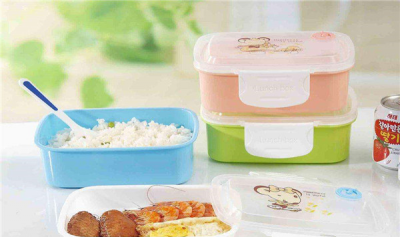 ​塑料饭盒上的油洗没有掉？小苏挨配植物油（5分钟后荡涤）