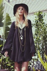 ​秋季女装长袖连衣裙图片_秋季长袖长裙连衣裙