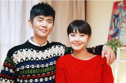 张佳宁和张晓龙是亲的吗