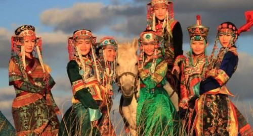 回族服饰特点及图片,回族的服饰是什么样子的图2