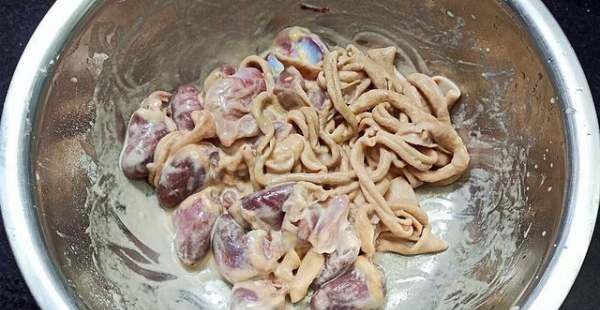 鸡杂怎么炒又嫩又好吃,川菜鸡杂怎么炒又嫩又好吃视频图8