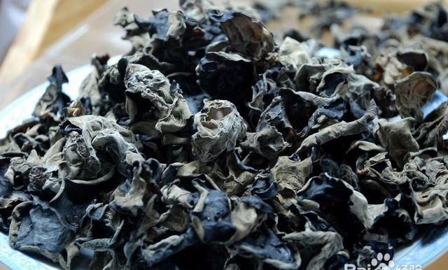 泡木耳能用开水泡吗，木耳可以用开水煮泡吗？图3