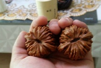 文玩核桃底部能抠掉,文玩核桃下面的小洞咋处理的图5