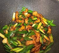 蒜苗怎么做好吃又简单 制作炒蒜苗的方法视频