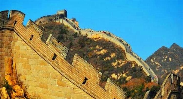 有关长城的故事或传说50字以内