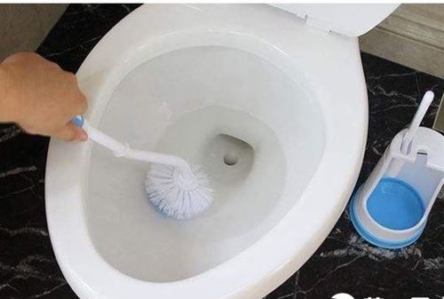 马桶坐垫上的黄垢怎么清洗