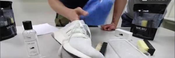 白色的网面鞋油渍怎么清洗,运动鞋网面上的油渍怎么去掉图6