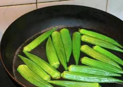 ​秋葵煮太久会怎么样，胡萝卜秋葵水煮多久？