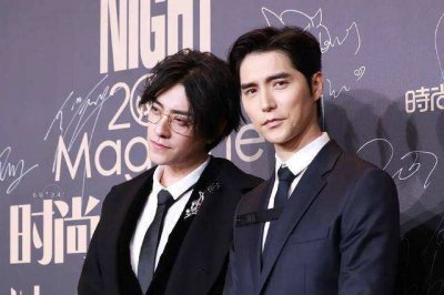 ​阿云嘎任首个国有音乐剧团团长 从草原放羊人变身剧团团长