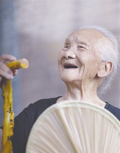 100岁老人叫什么,00以上的年龄老人雅称叫什么图3