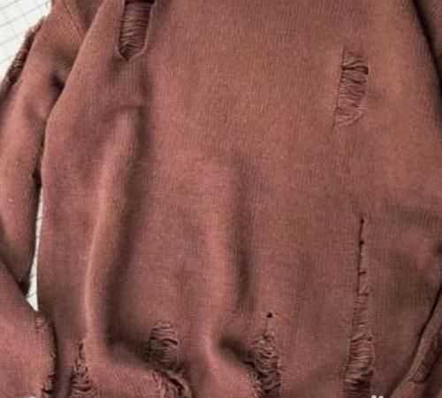 买回来穿没几次的牛仔裤破个小洞，要怎么补好看又不显眼