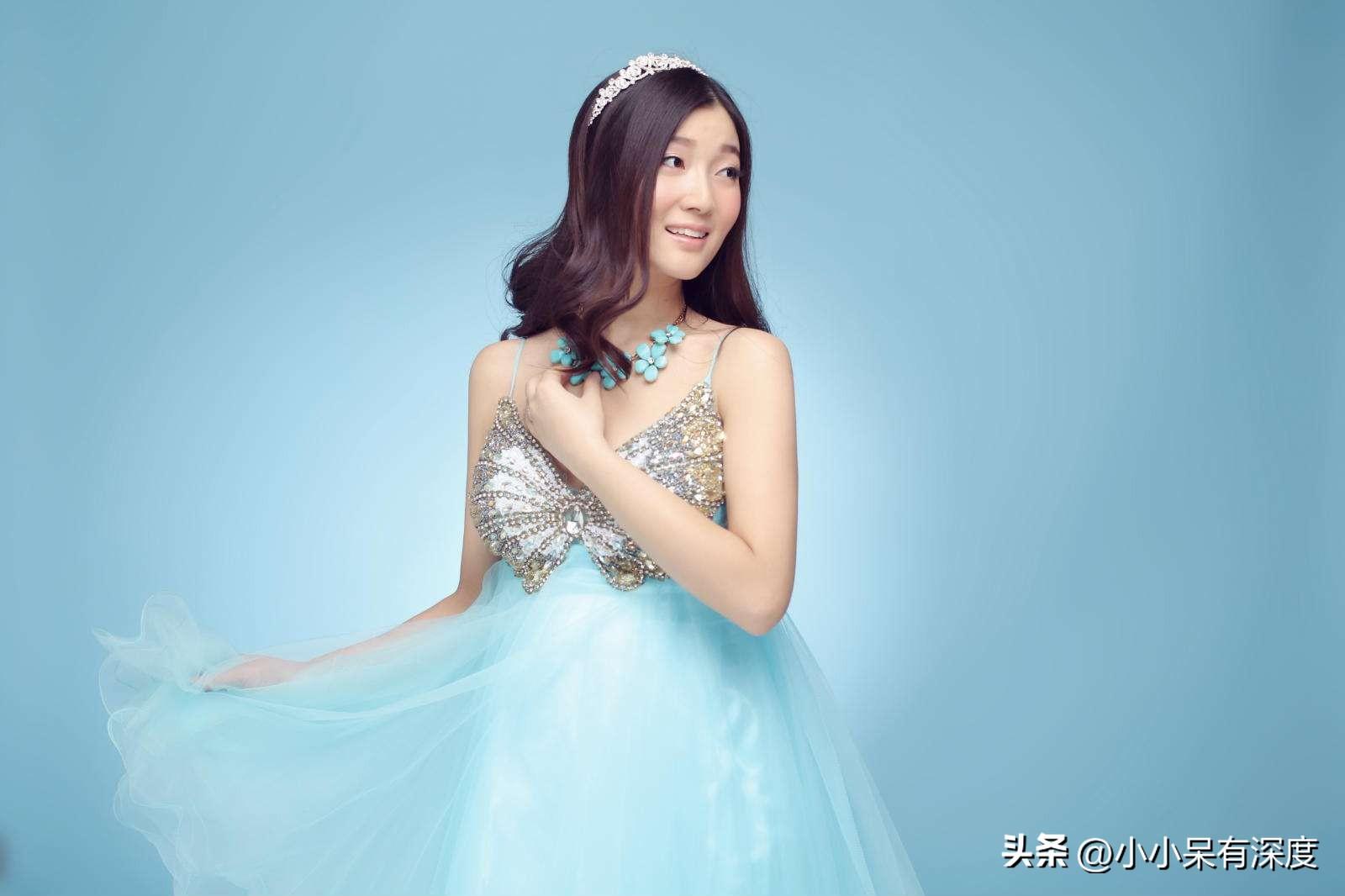 冷漠的老婆杨小曼个人资料简介：人美歌甜，有颜值有实力