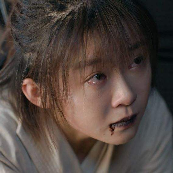 “清纯校花”宋伊人：出道多年不温不火，如今被传背后有人撑腰
