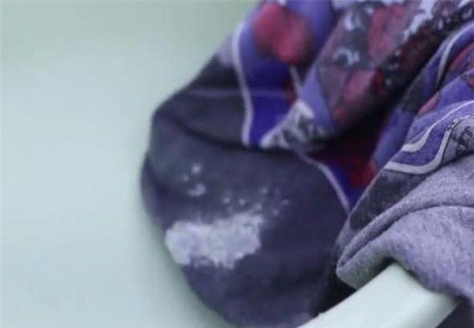 衣服上已干的发泡胶怎么消除,如何彻底去除衣服上的发泡胶?图4