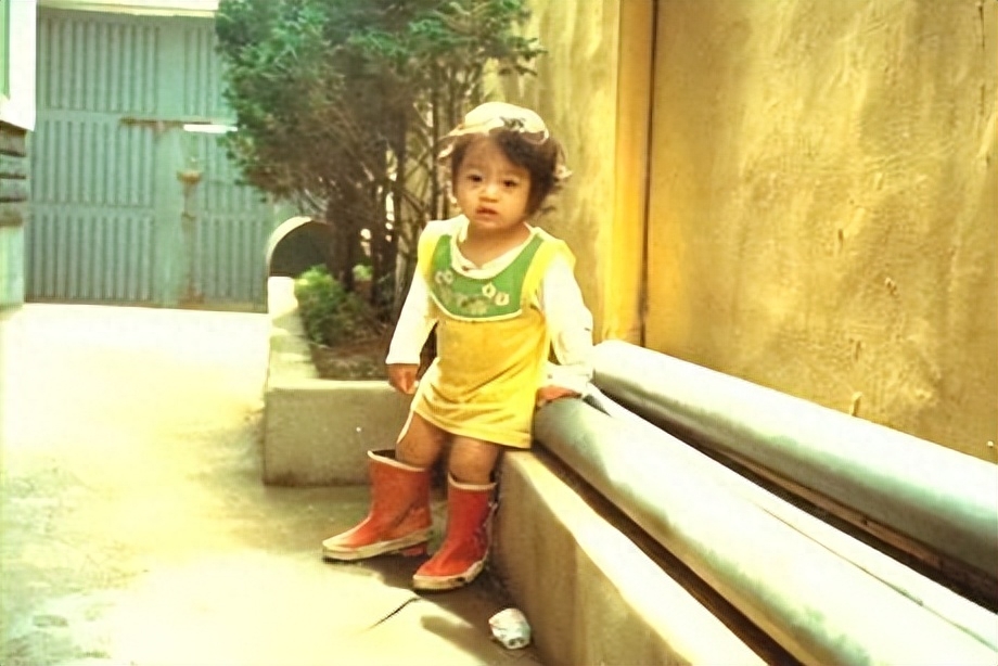 天才美女金泰熙个人资料:漂亮还是学霸,37岁下嫁巨星,结婚6年恩爱如初