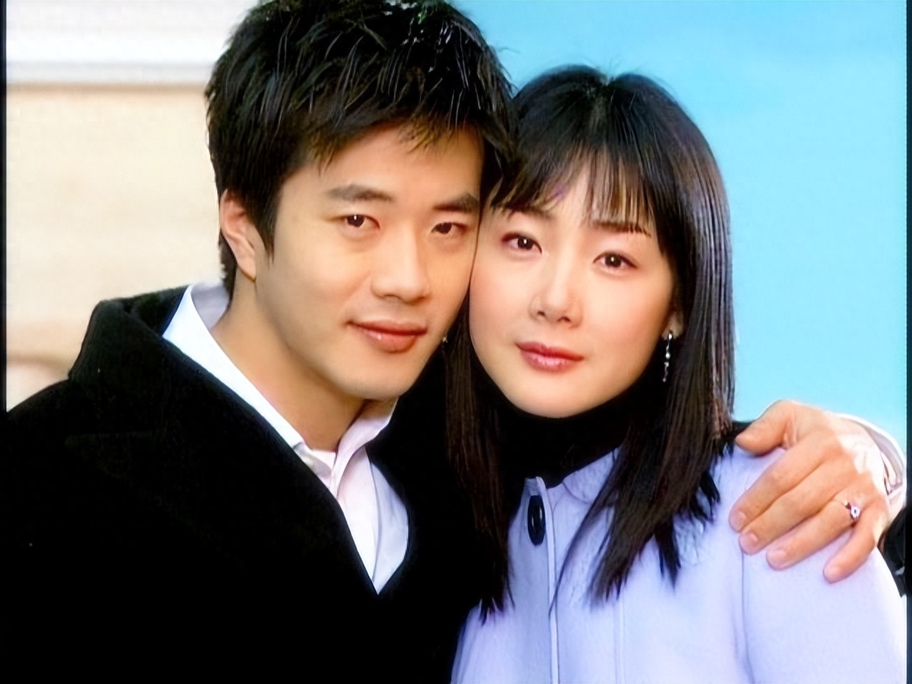 天才美女金泰熙个人资料:漂亮还是学霸,37岁下嫁巨星,结婚6年恩爱如初