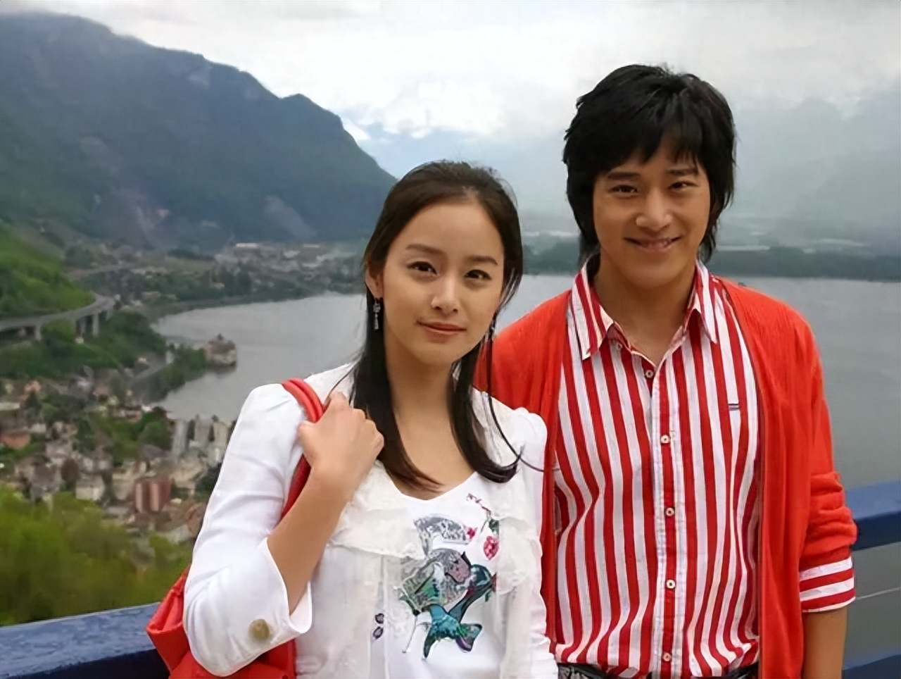 天才美女金泰熙个人资料:漂亮还是学霸,37岁下嫁巨星,结婚6年恩爱如初