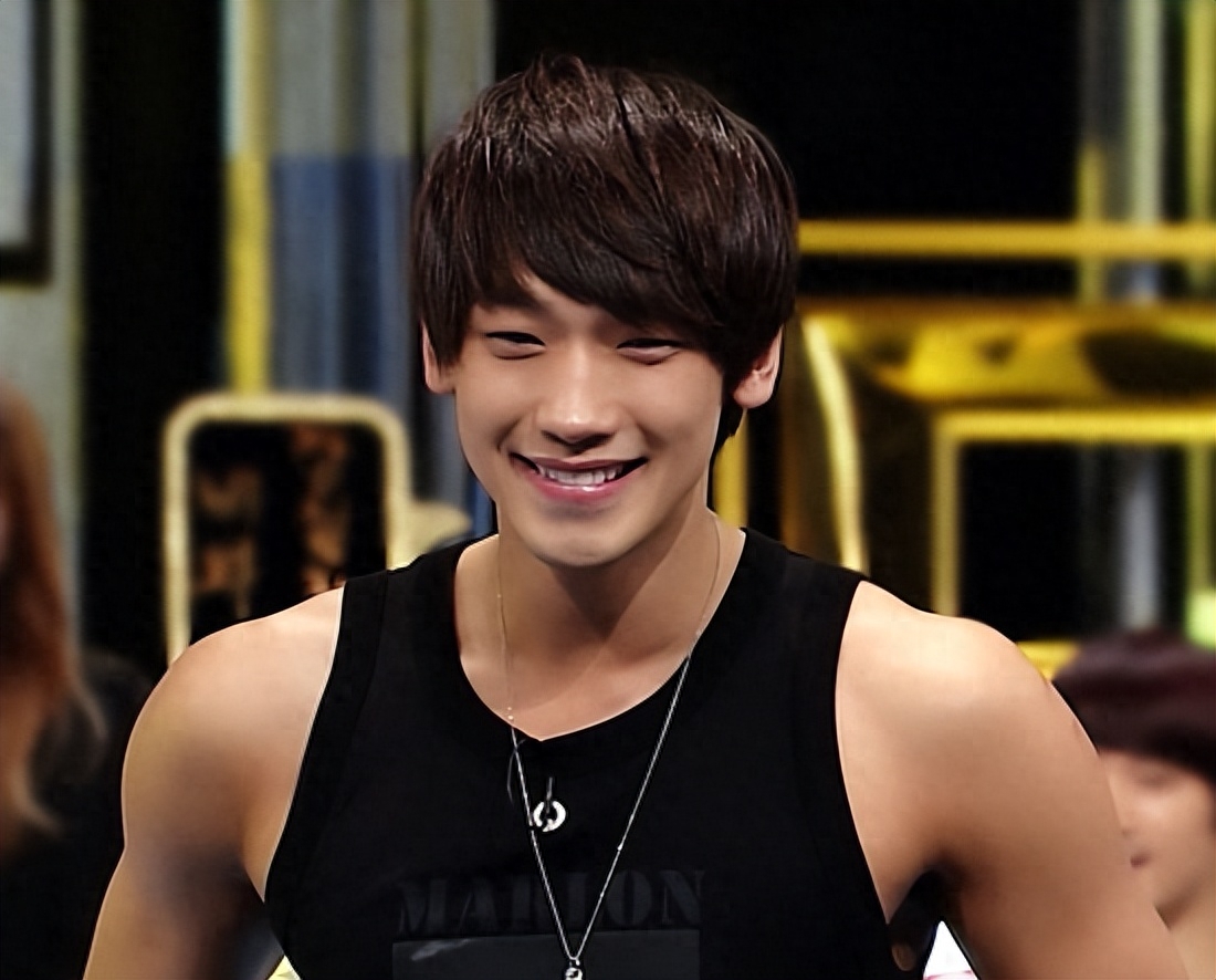 天才美女金泰熙个人资料:漂亮还是学霸,37岁下嫁巨星,结婚6年恩爱如初