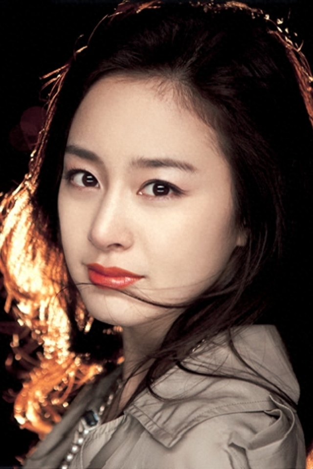 天才美女金泰熙个人资料:漂亮还是学霸,37岁下嫁巨星,结婚6年恩爱如初