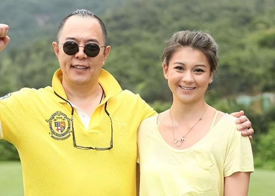 张铁林个人资料 事实证明,英国国籍的他,早已走向另一条大道