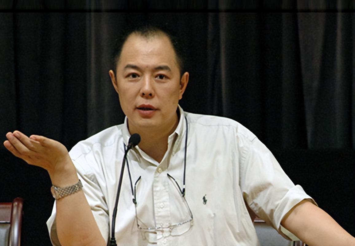 张铁林个人资料 事实证明,英国国籍的他,早已走向另一条大道