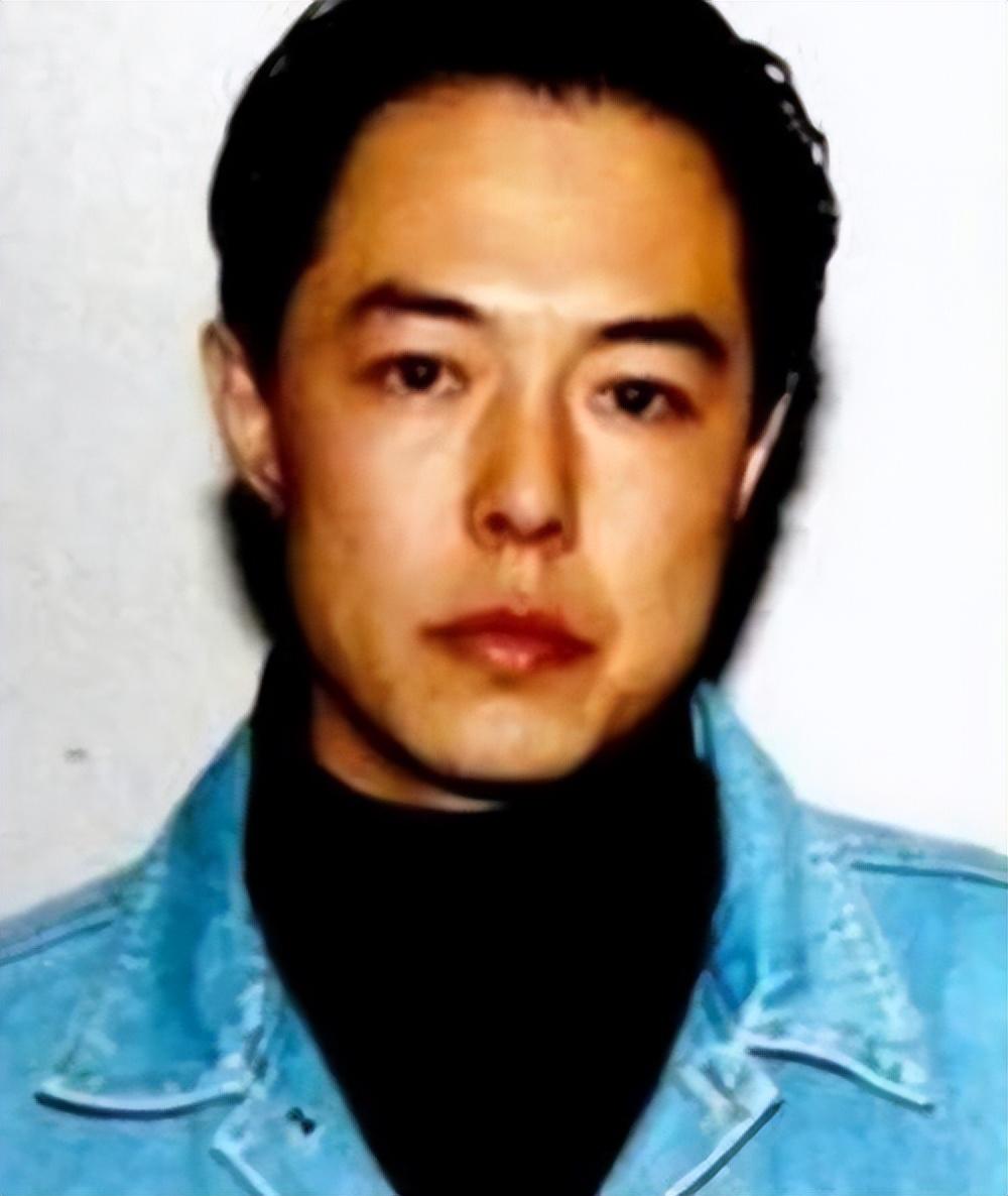 张铁林个人资料 事实证明,英国国籍的他,早已走向另一条大道