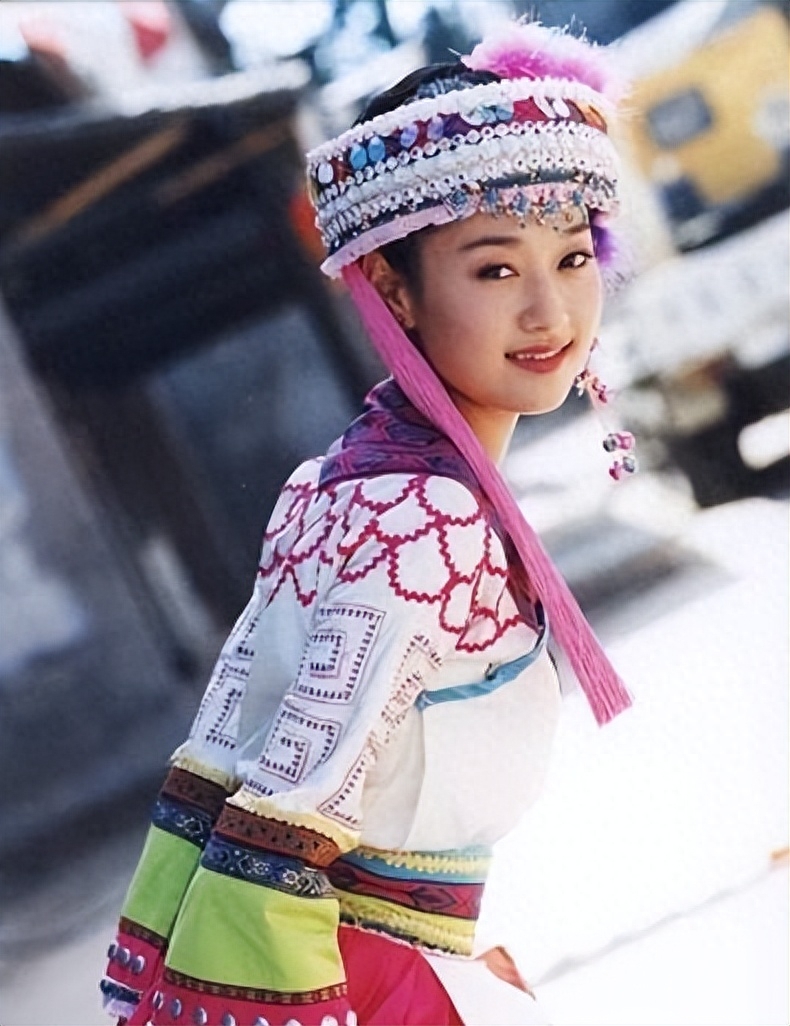 马伊琍个人资料:与文章离婚四年,人间清醒专注事业,只做自己的女主角