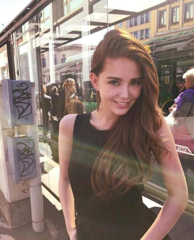 昆凌个人资料：嫁大14岁歌手周杰伦，婚后连生三胎，如今一家五口其乐融融