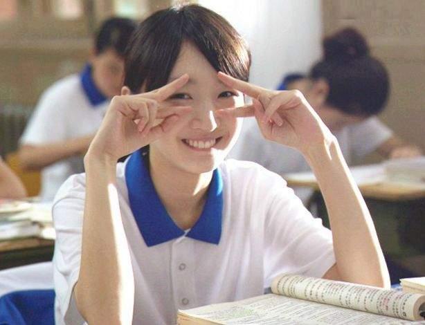 周冬雨是谁(“草根影后”周冬雨:18岁成名,29岁“封神”,她凭什么?)