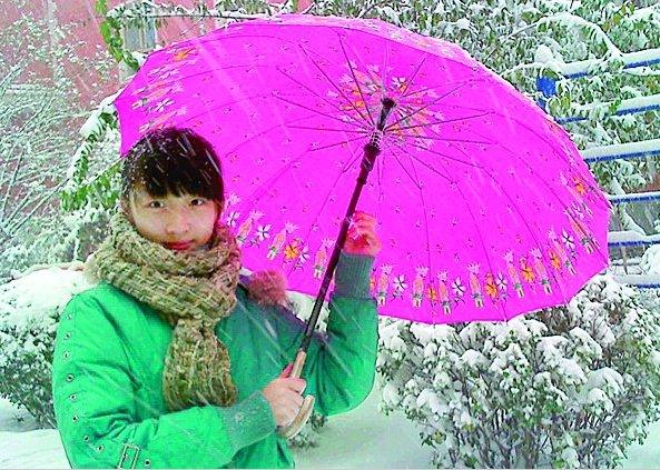 周冬雨是谁(“草根影后”周冬雨:18岁成名,29岁“封神”,她凭什么?)