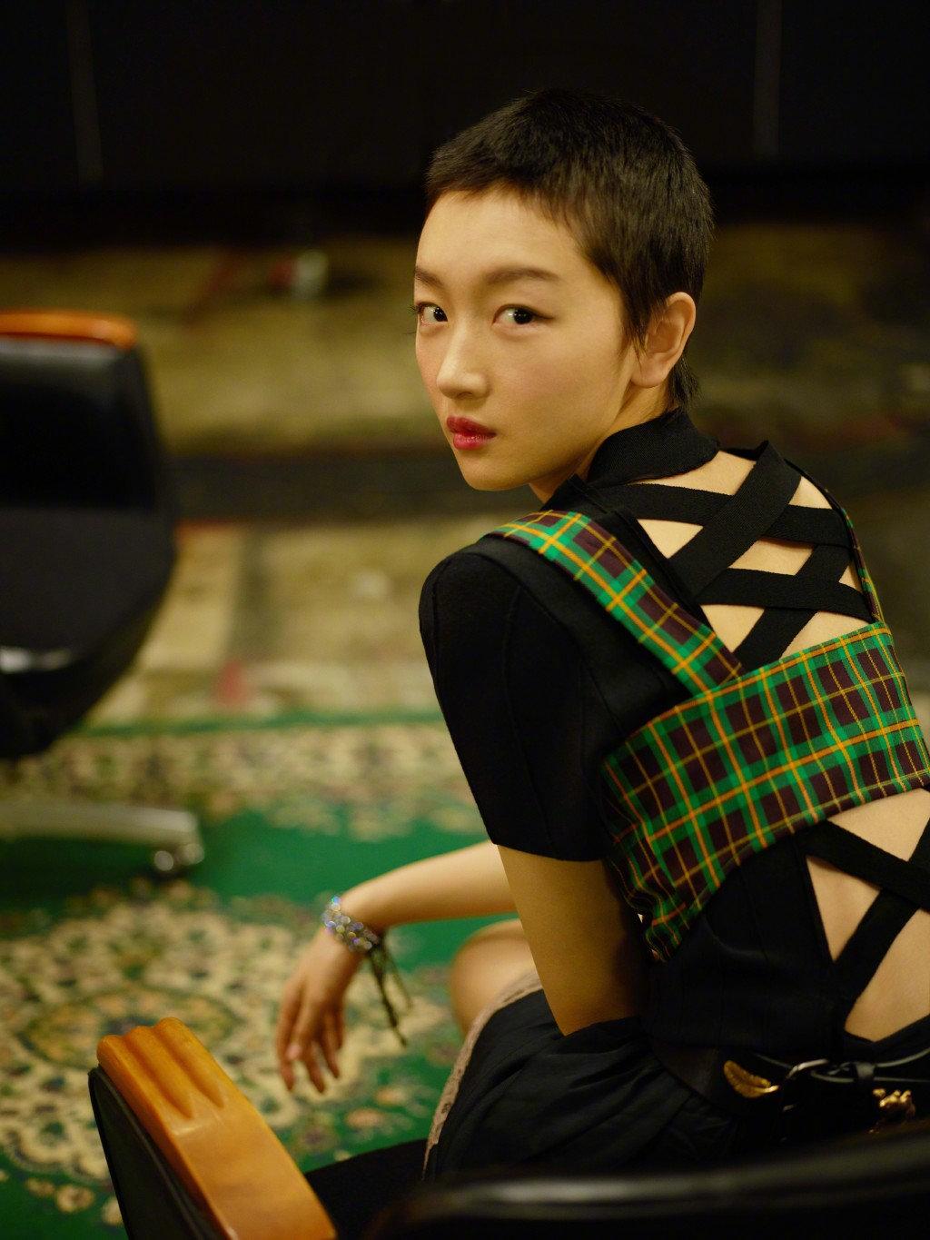 周冬雨是谁(“草根影后”周冬雨:18岁成名,29岁“封神”,她凭什么?)