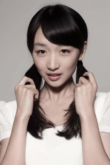 周冬雨是谁(“草根影后”周冬雨:18岁成名,29岁“封神”,她凭什么?)