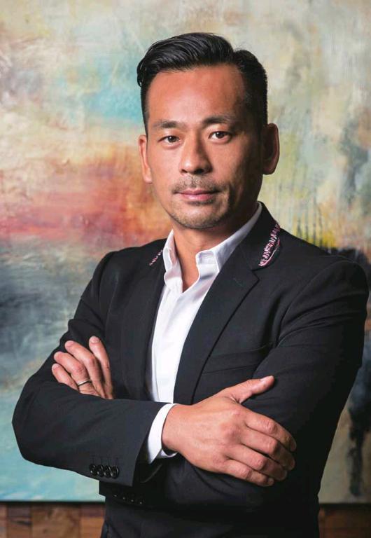 洗米华是谁(洗米华的毁灭史:从“小赌王”到“万人唾”,他经历了什么?)