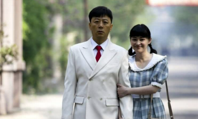 张嘉译前妻是谁(知名演员杜珺:与张嘉译离婚后,现在人生状况怎样?)